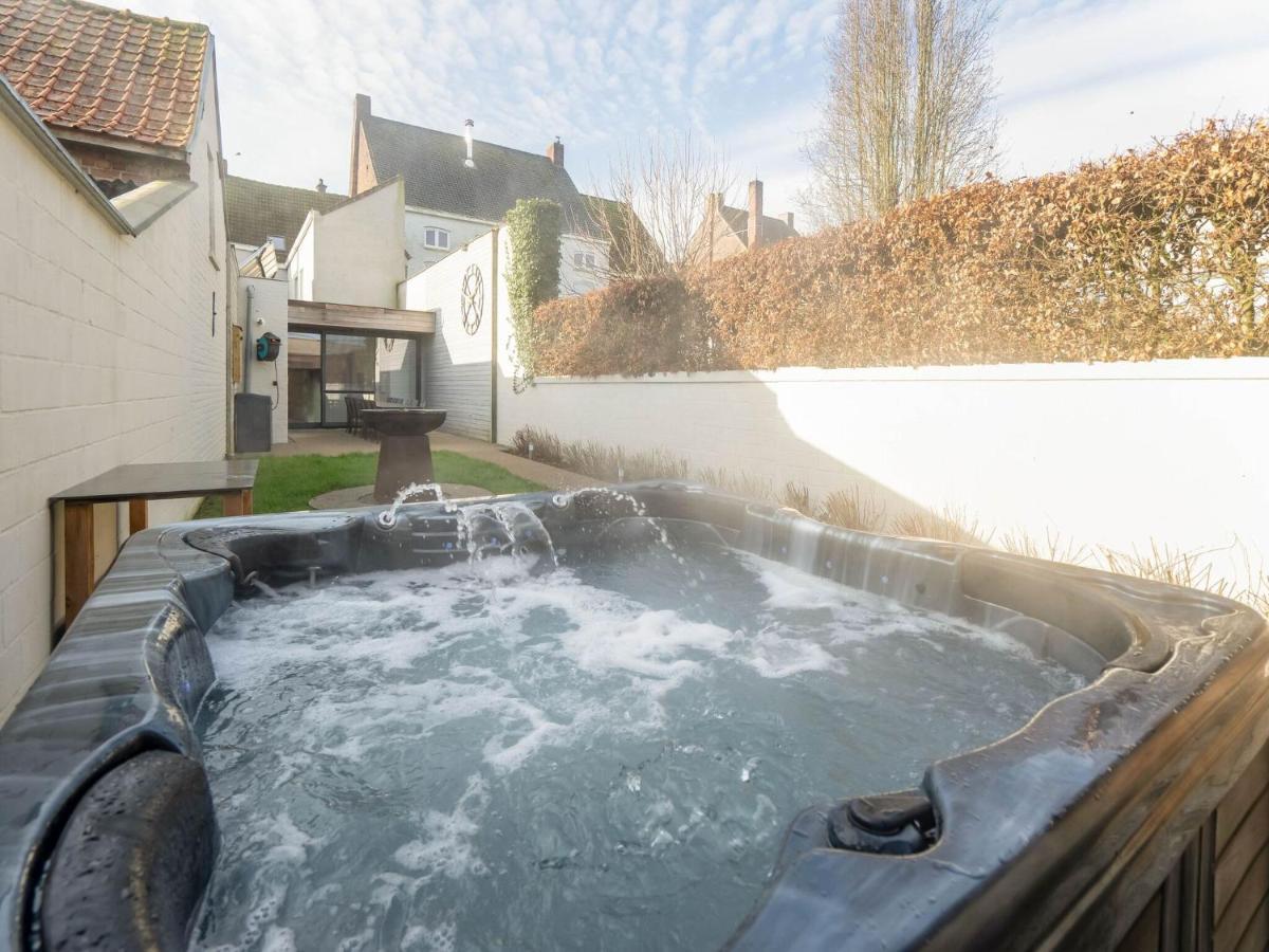 Lovely Holiday Home In Roesbrugge With Sauna And Bubble Bath Exterior photo